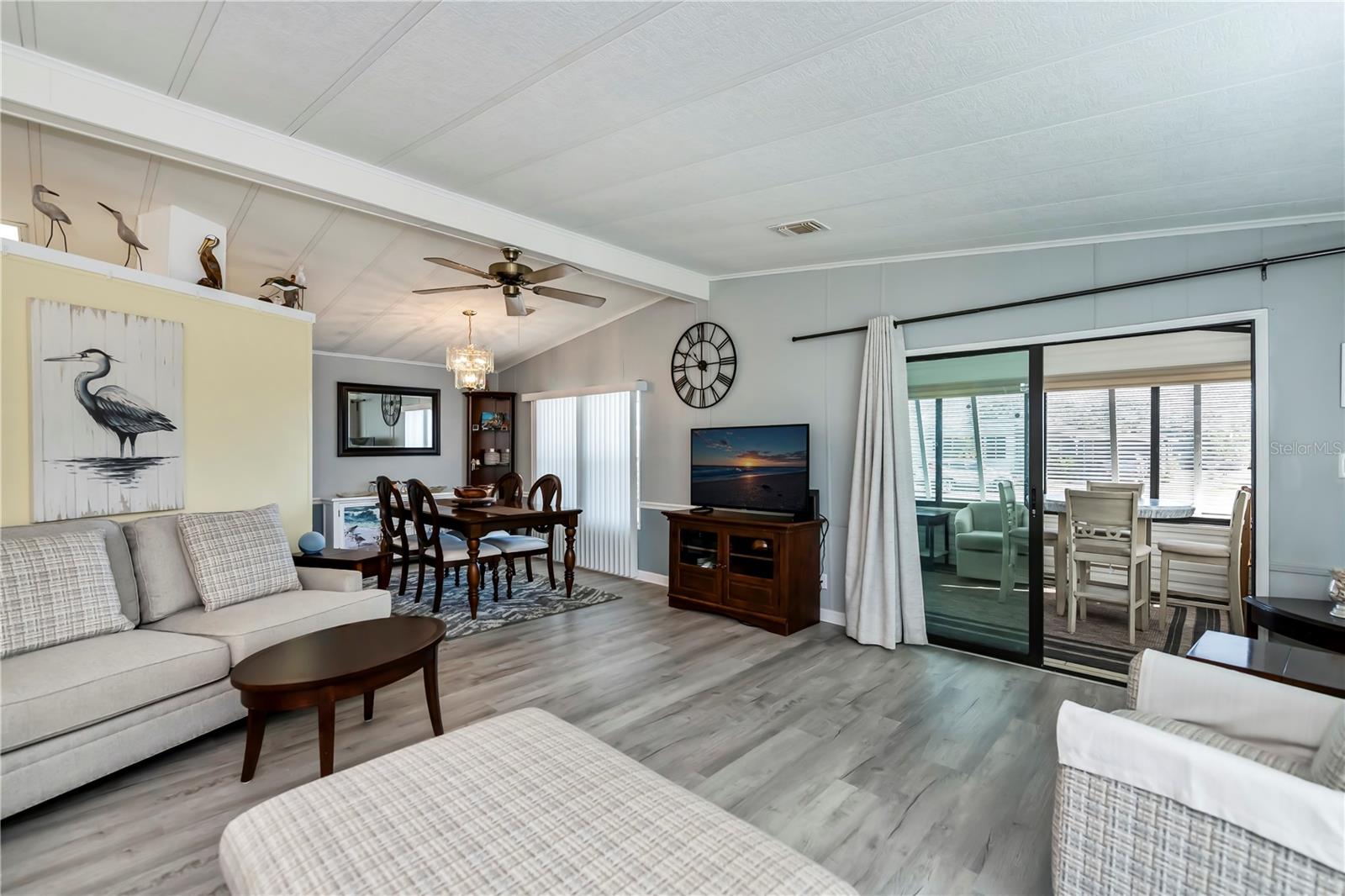 TANGERINE WOODS - Residential