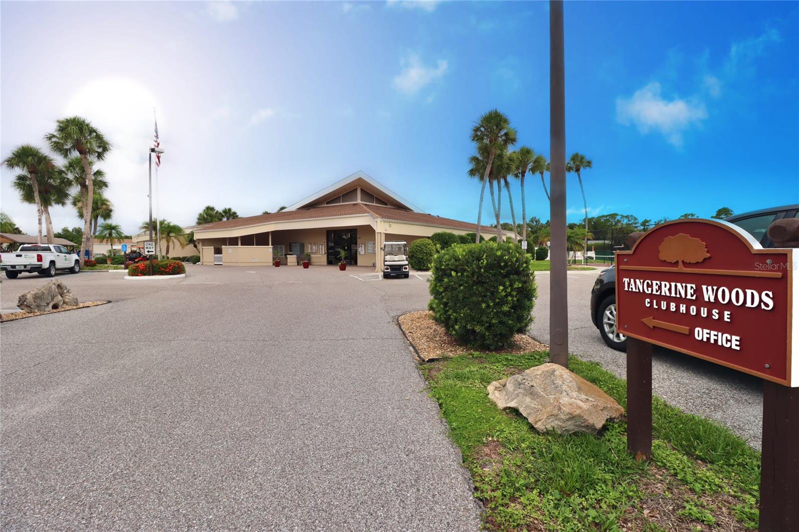 TANGERINE WOODS - Residential