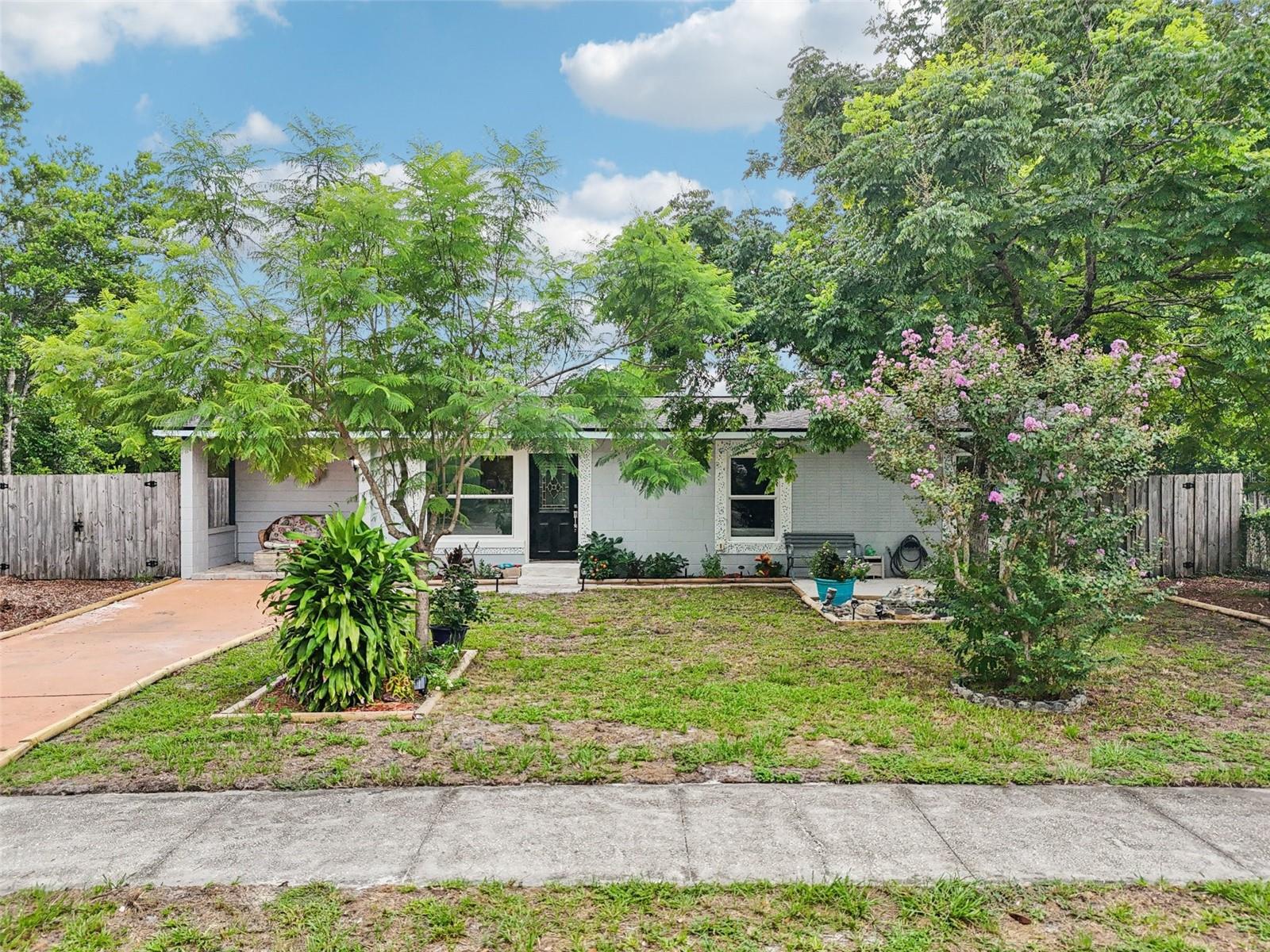 221 N DEVON AVENUE