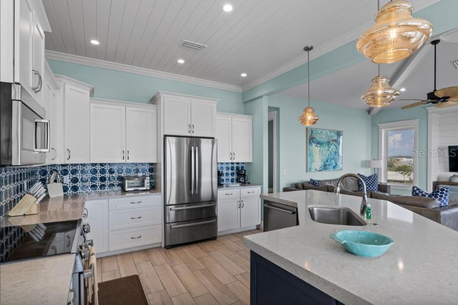 CORTEZ BEACH PB1/203 & - Residential