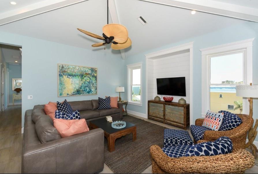 CORTEZ BEACH PB1/203 & - Residential