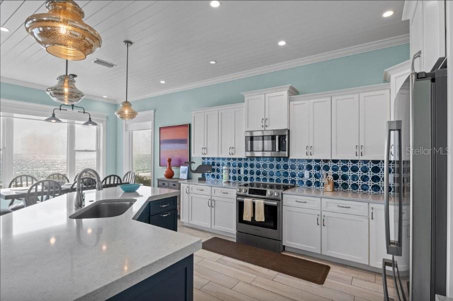 CORTEZ BEACH PB1/203 & - Residential