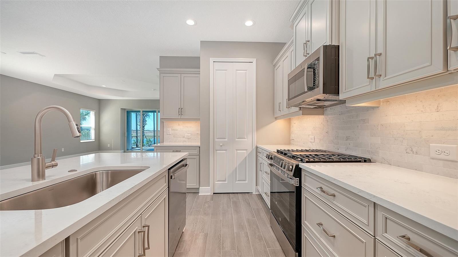 PALM GROVE AT LAKEWOOD RANCH - Residential