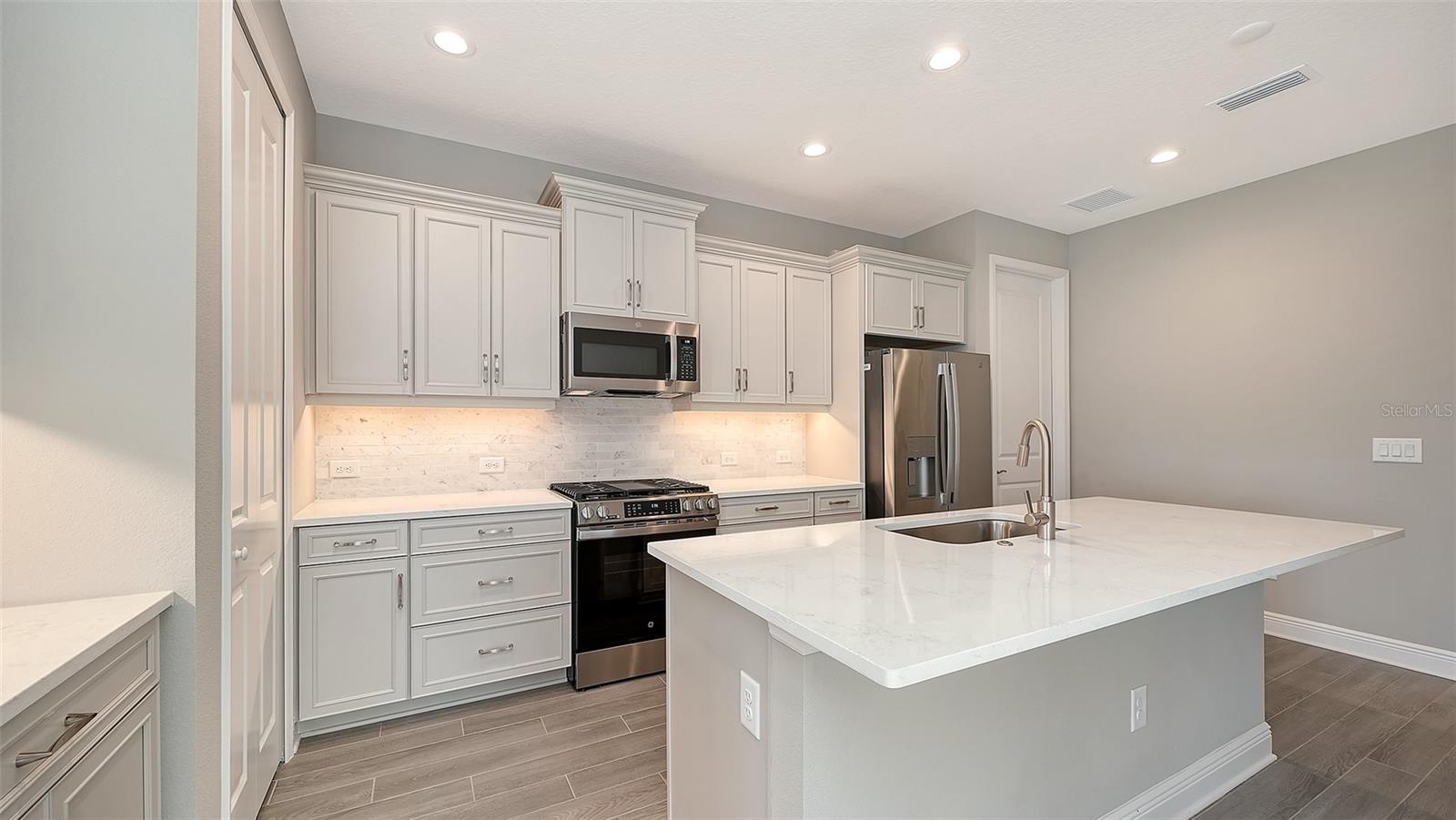 PALM GROVE AT LAKEWOOD RANCH - Residential