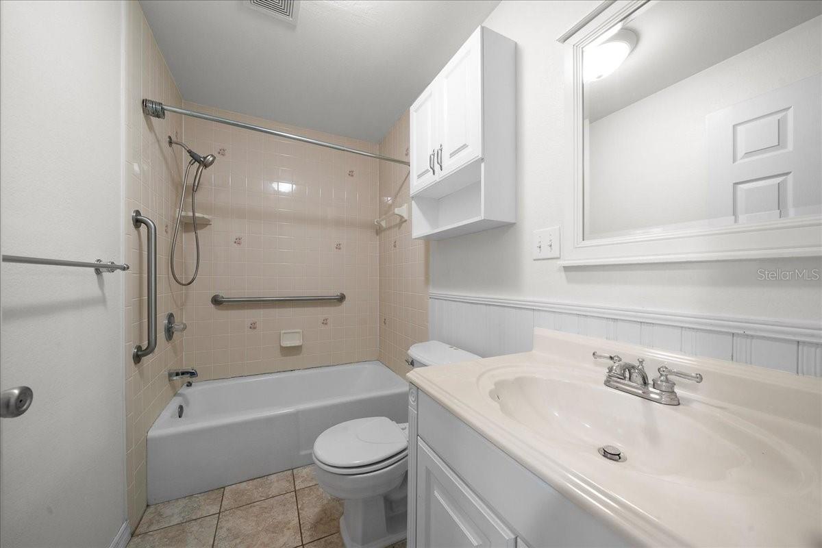 GRAPELAND TERRACE - Residential