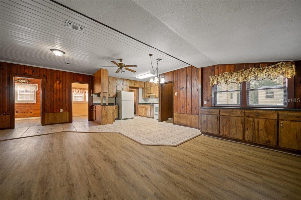 GRAPELAND TERRACE - Residential