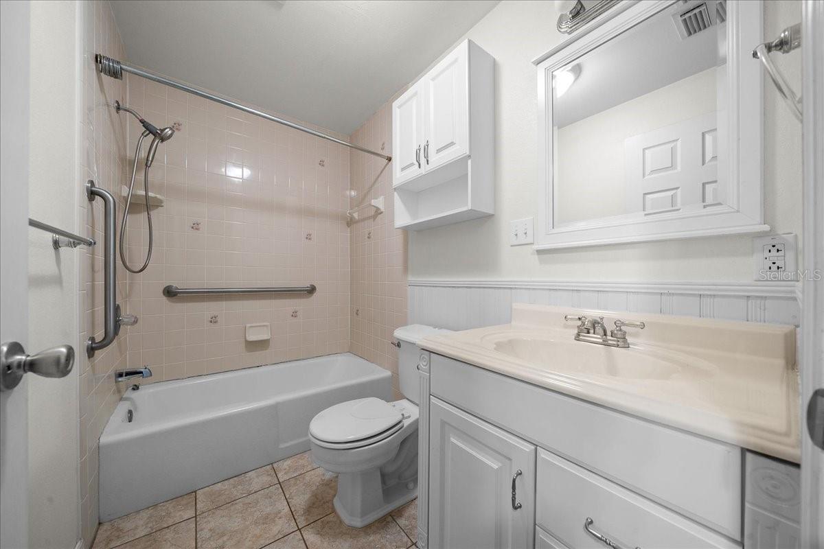 GRAPELAND TERRACE - Residential