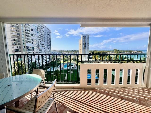 PLAYA AZUL III - Residential