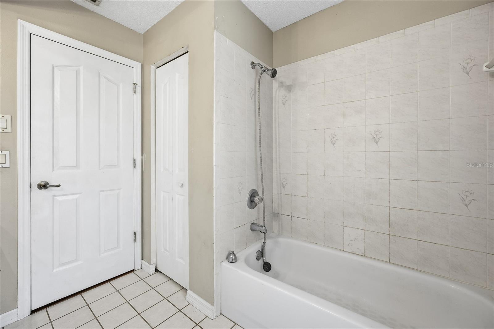 KINGSLAND COUNTRY ESTATES - Residential