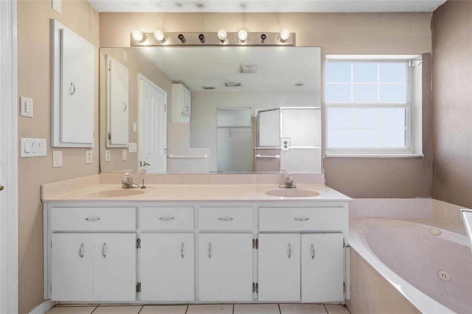 KINGSLAND COUNTRY ESTATES - Residential