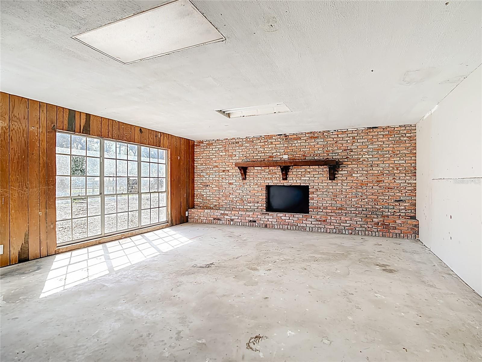 WAHNETA FARMS - Residential