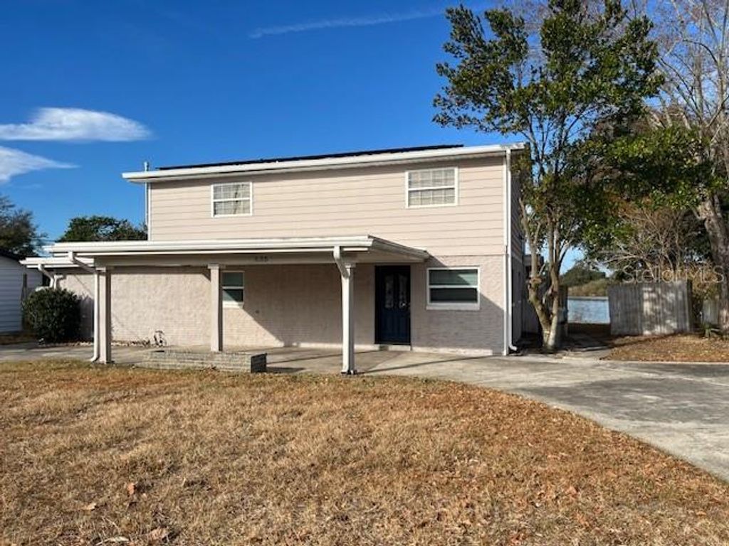Photo of 635 Lake Holloway Boulevard, Lakeland, FL 33801 (MLS # L4959333)