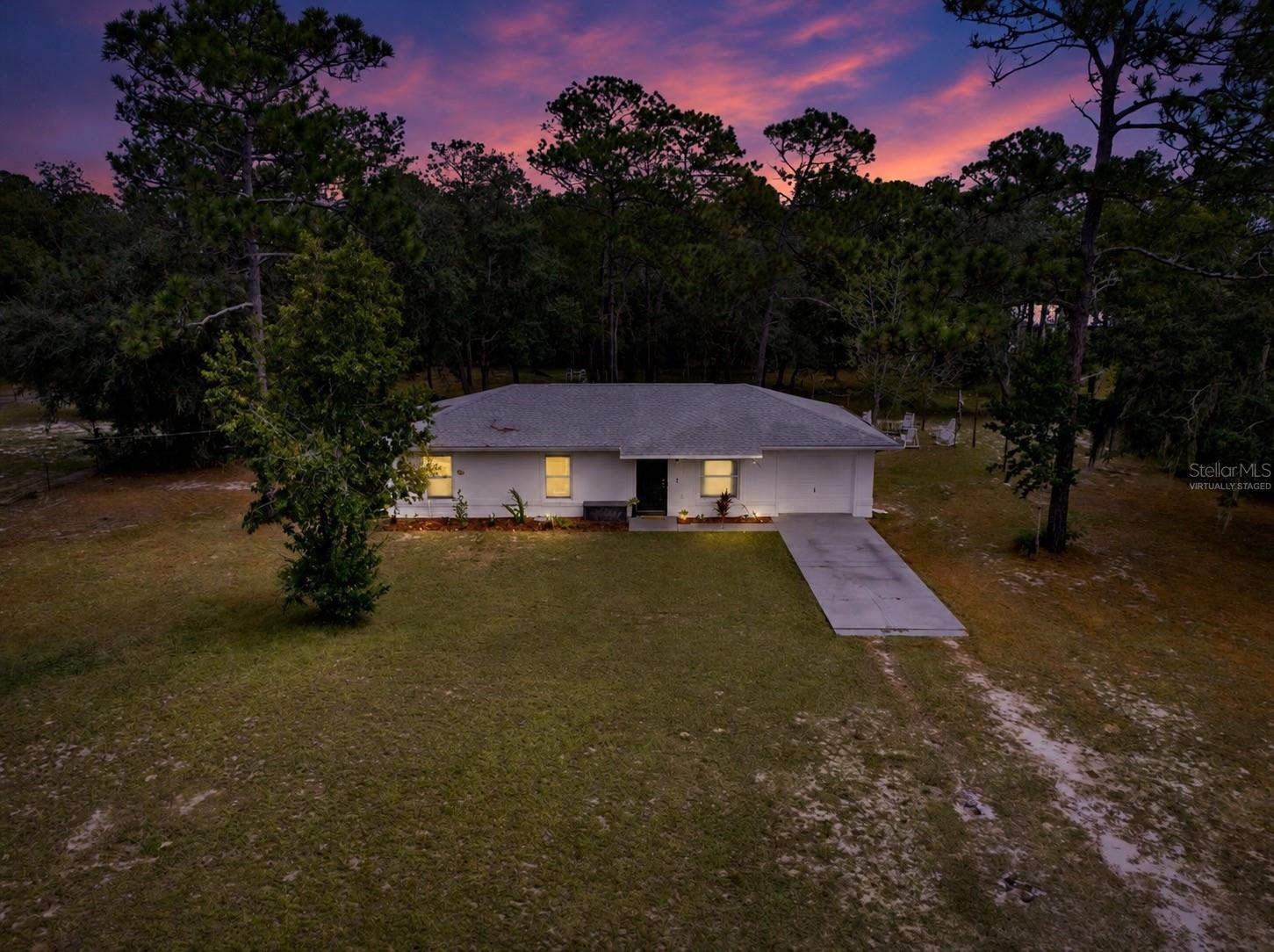 WHISPERING WOODS - Residential