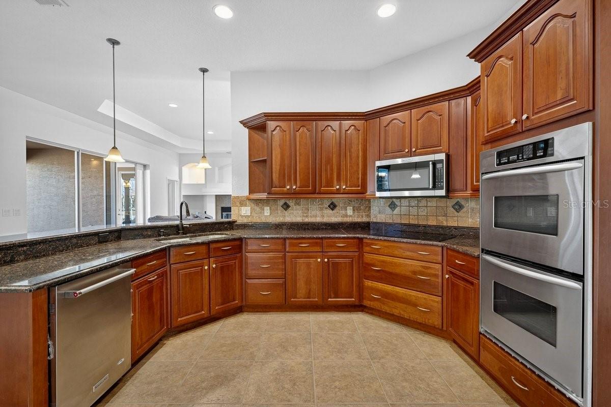 ROLLING HILLS ESTATES PH 01 - Residential