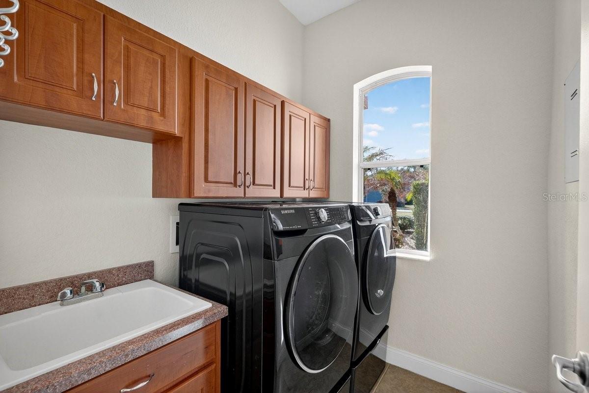 ROLLING HILLS ESTATES PH 01 - Residential