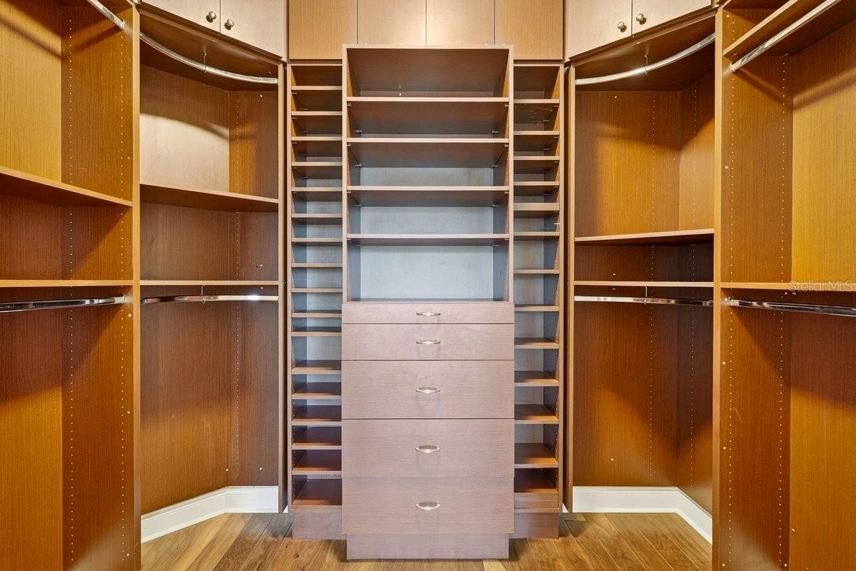 ROLLING HILLS ESTATES PH 01 - Residential