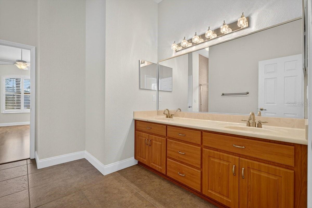 ROLLING HILLS ESTATES PH 01 - Residential