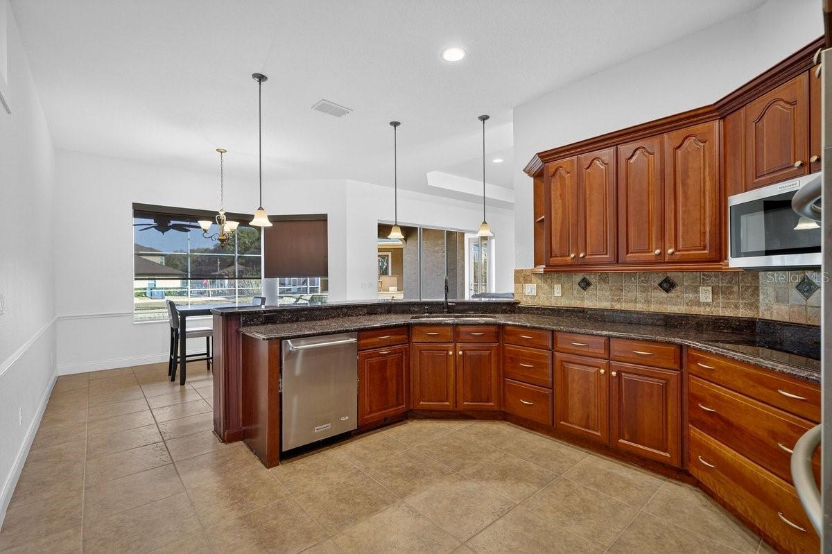 ROLLING HILLS ESTATES PH 01 - Residential