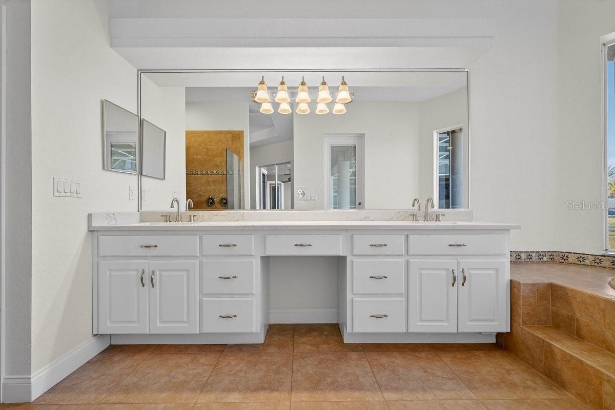 ROLLING HILLS ESTATES PH 01 - Residential