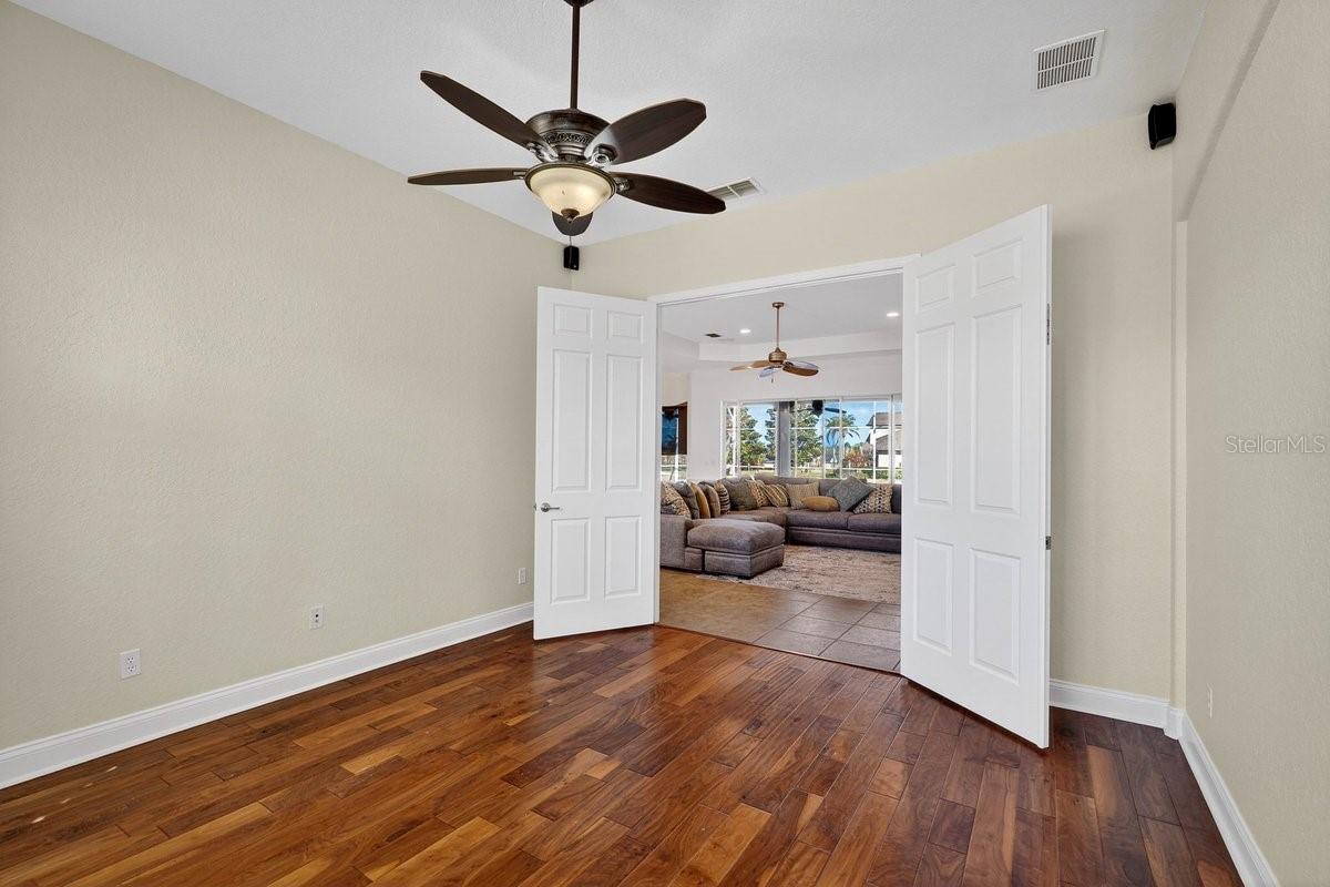 ROLLING HILLS ESTATES PH 01 - Residential