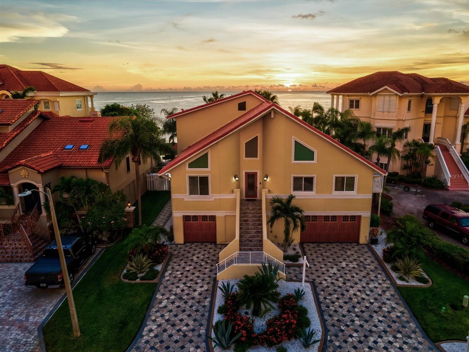 GULF HARBORS SOUTH BEACH - Residential