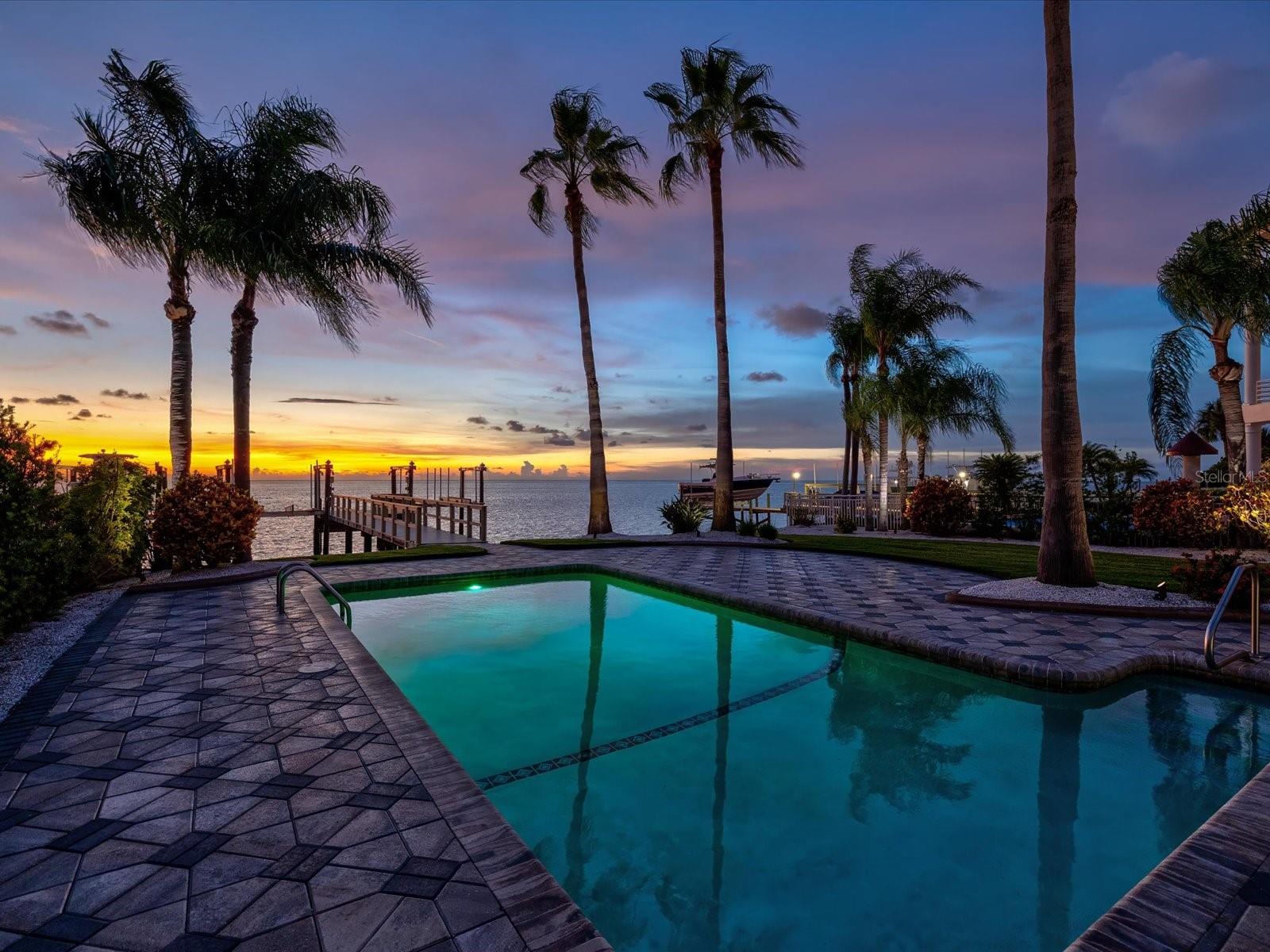 5101 WESTSHORE DRIVE