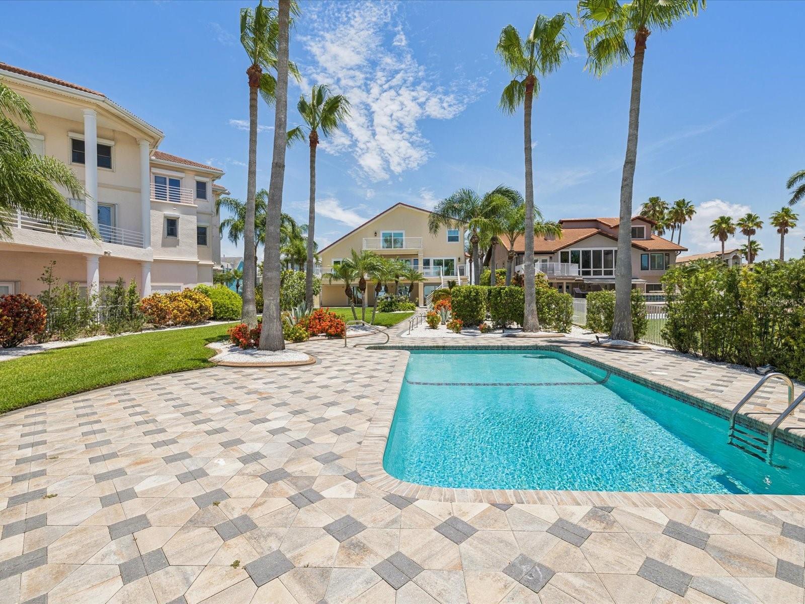 GULF HARBORS SOUTH BEACH - Residential