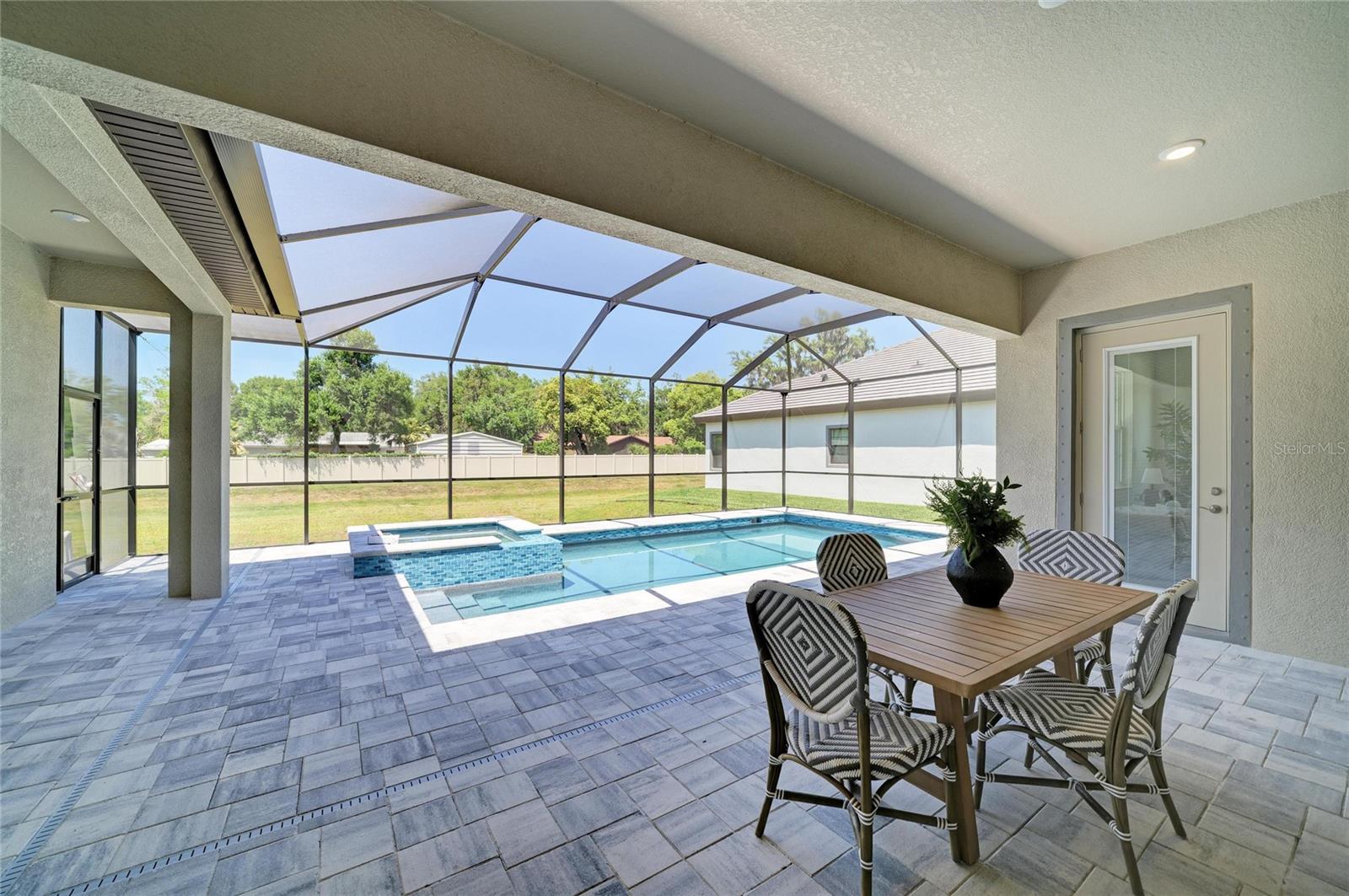 HIDDEN LAKES - Residential