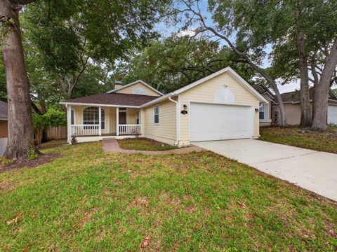 Photo of 1008 Royal Oaks Drive, Apopka, FL 32703 (MLS # O6417329)