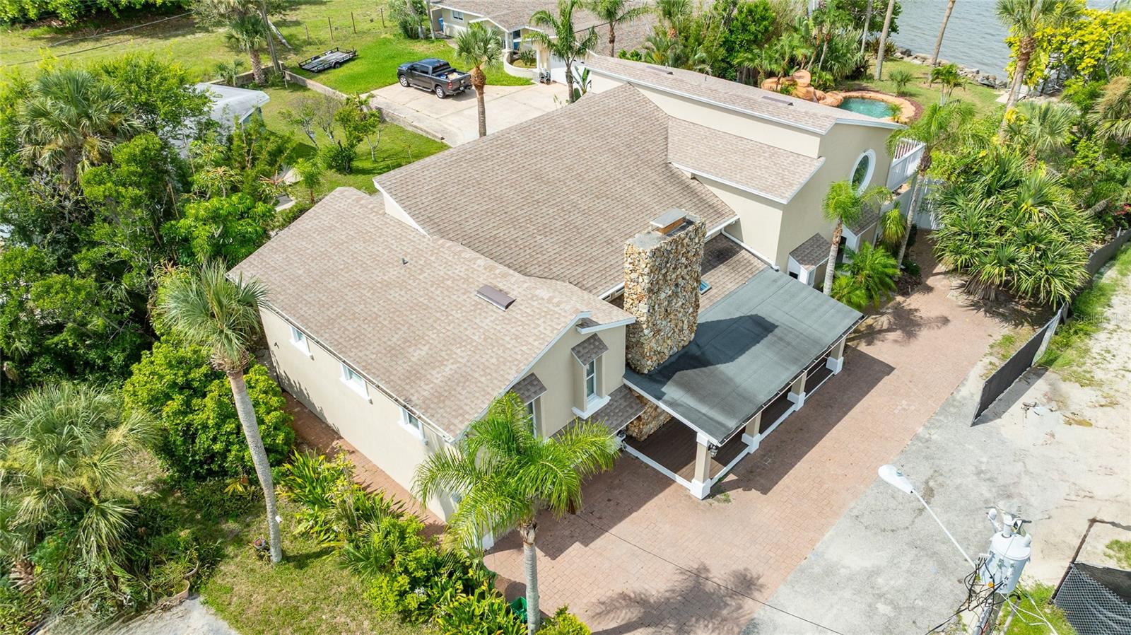 2904 S PENINSULA DR