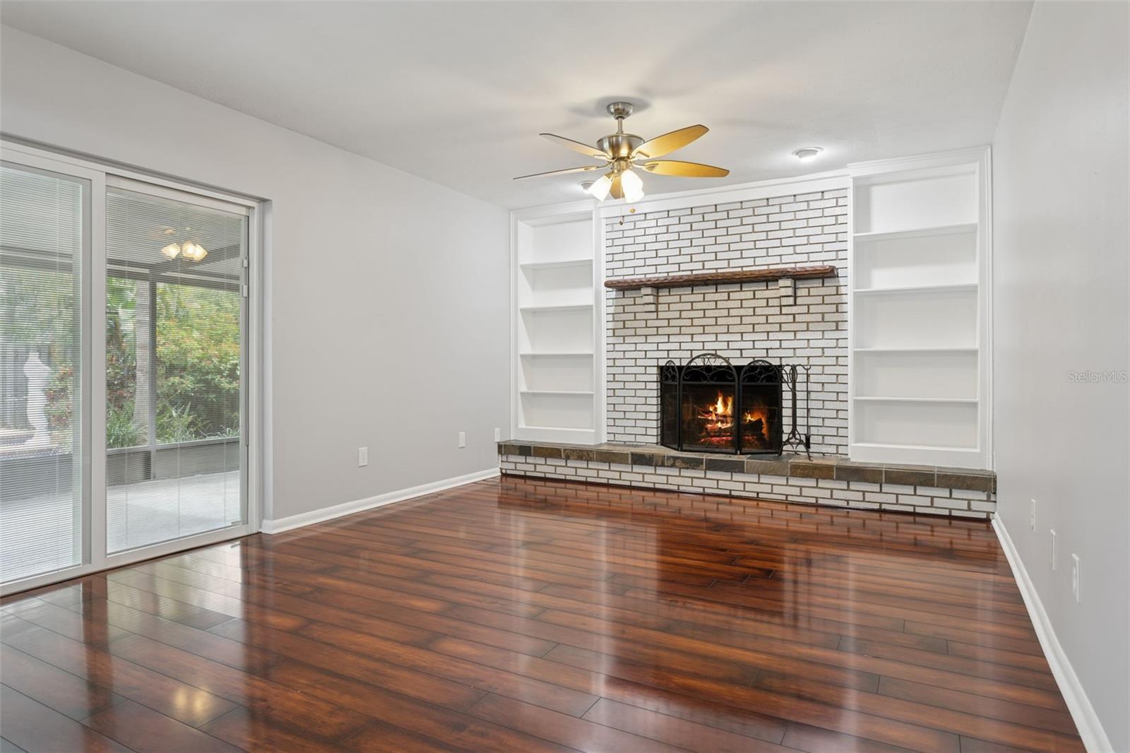 SUNLAKE PARK UNIT 1 - Residential