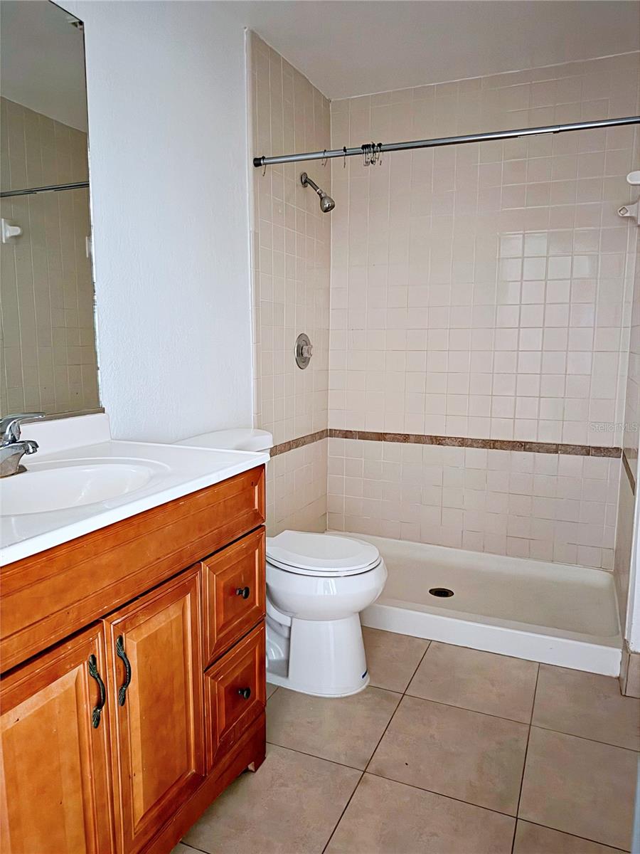 AVONDALE PARK FIRST ADD - Residential Lease