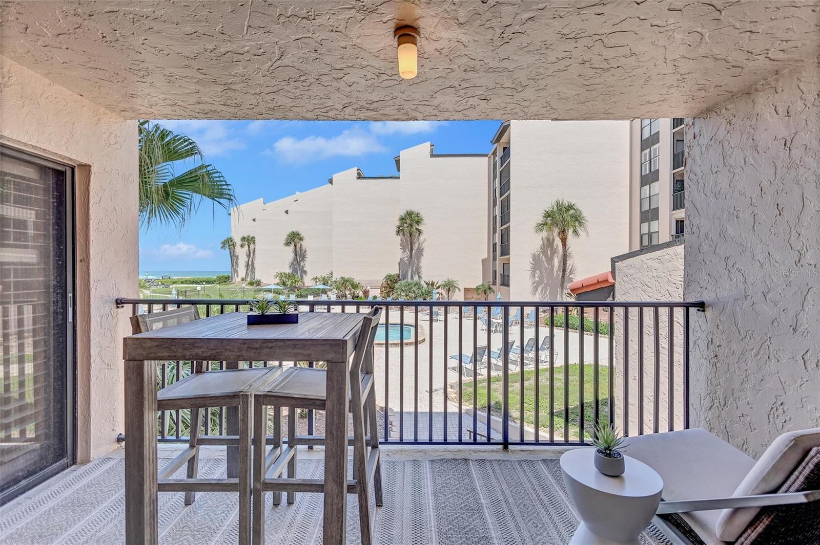 SIESTA BREAKERS - Residential