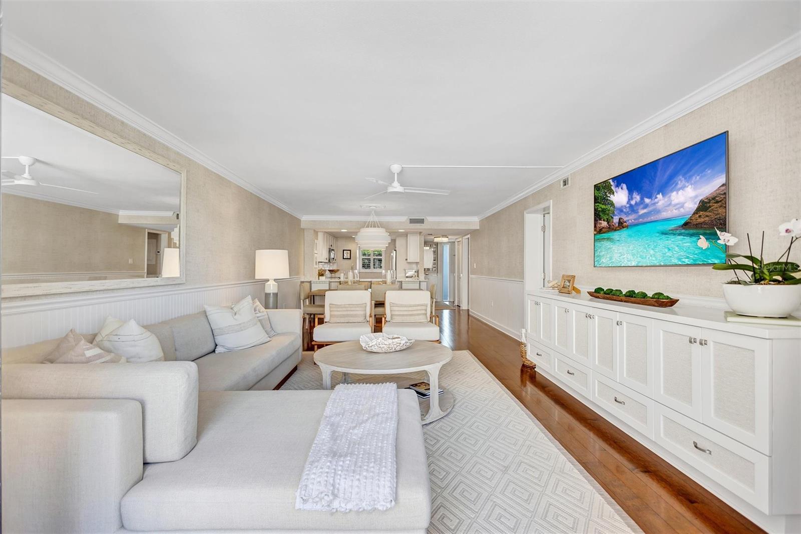 SIESTA BREAKERS - Residential