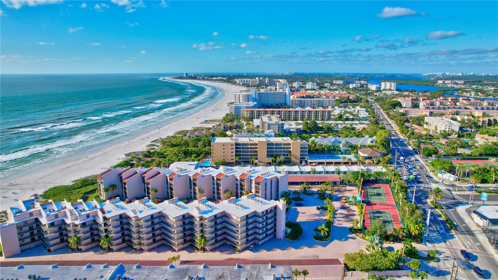 SIESTA BREAKERS - Residential