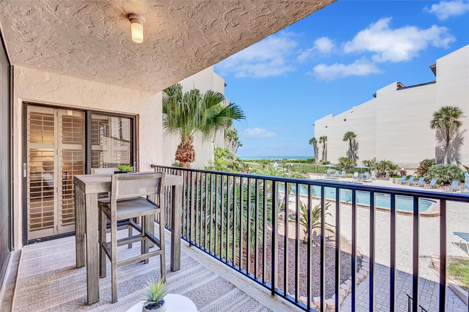 SIESTA BREAKERS - Residential