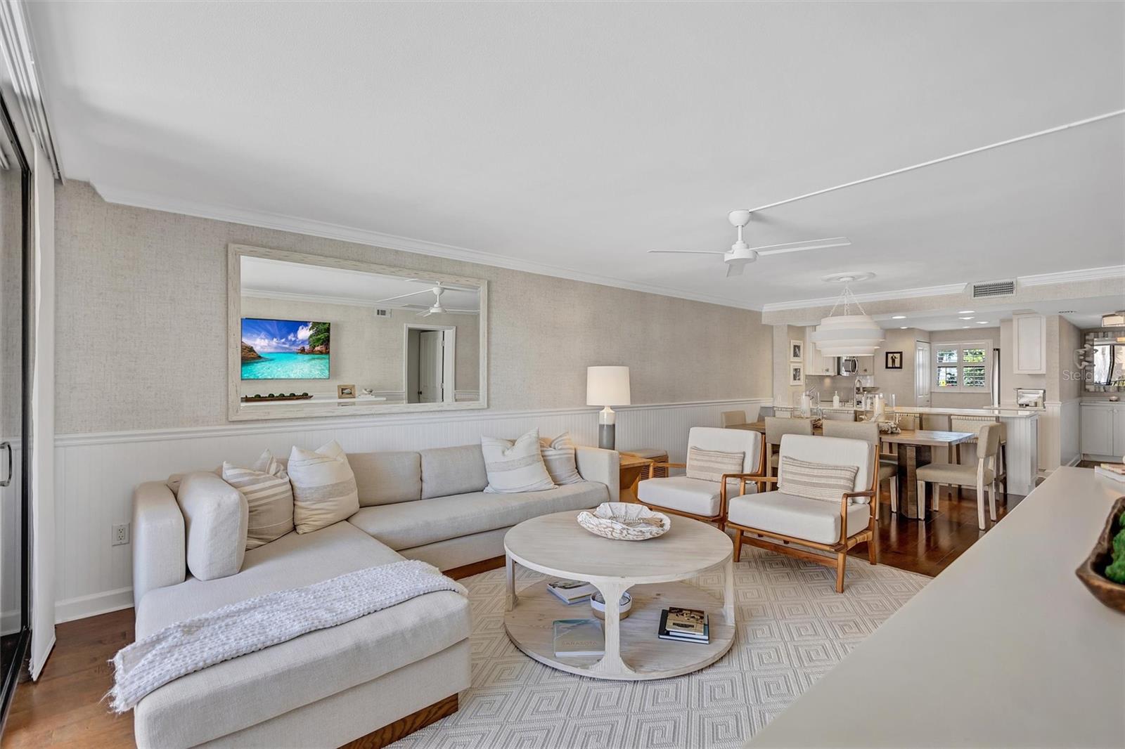 SIESTA BREAKERS - Residential