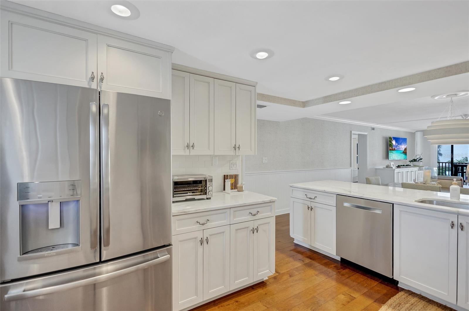 SIESTA BREAKERS - Residential