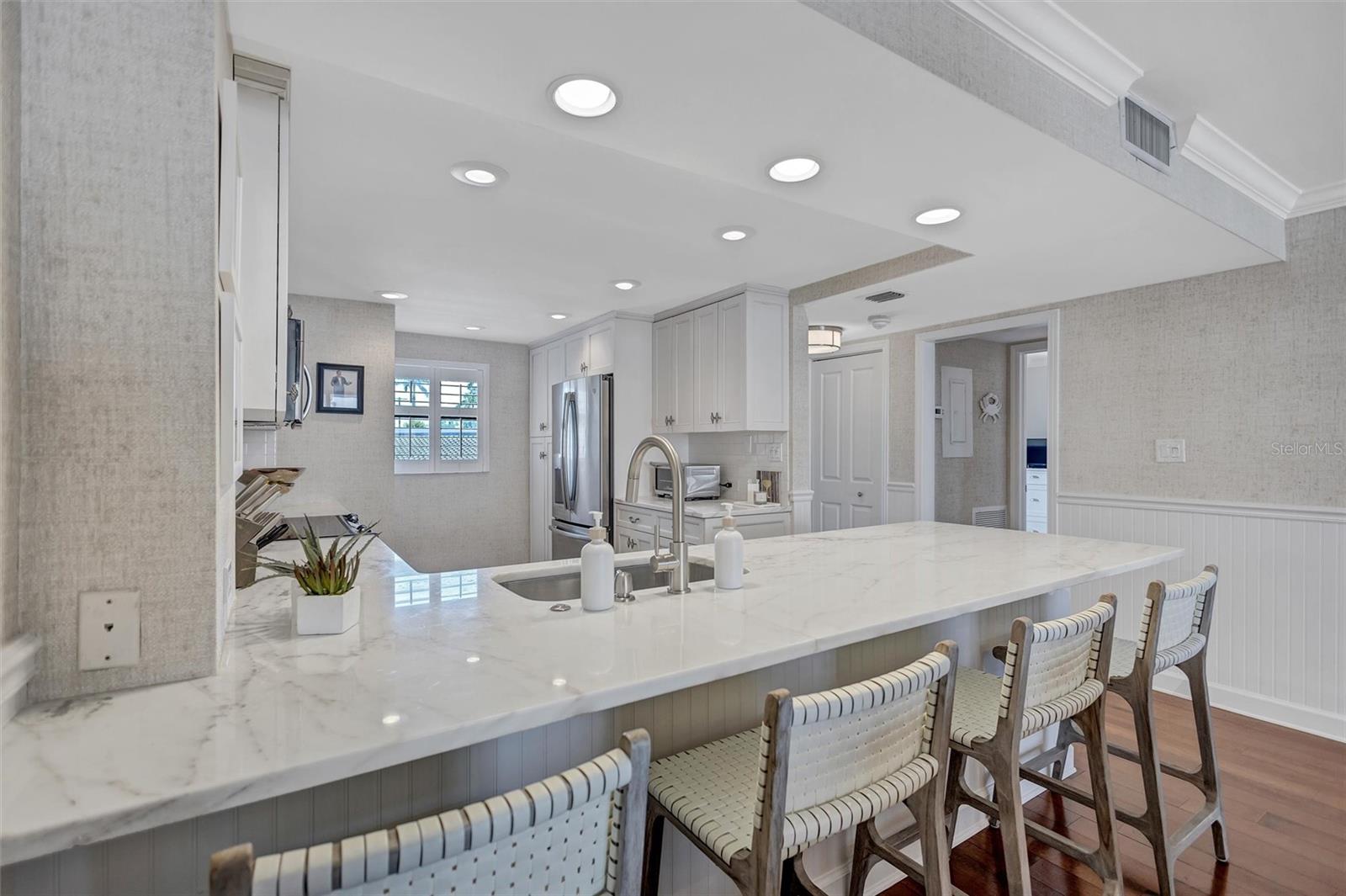 SIESTA BREAKERS - Residential