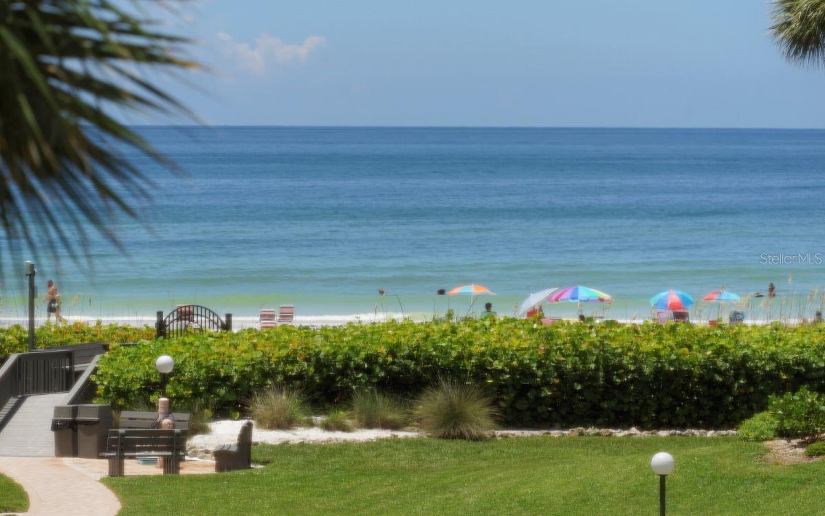 SIESTA BREAKERS - Residential