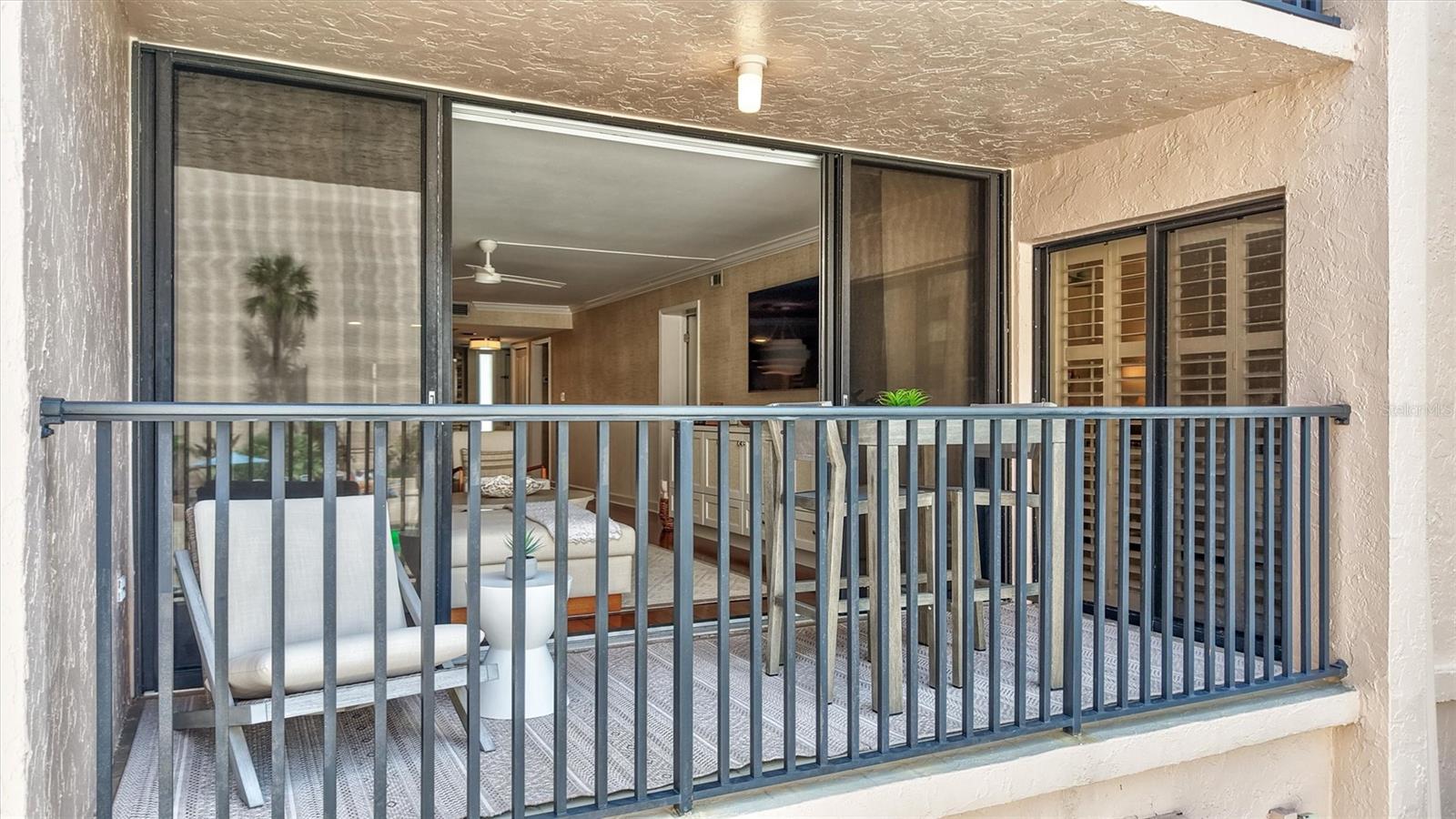 SIESTA BREAKERS - Residential