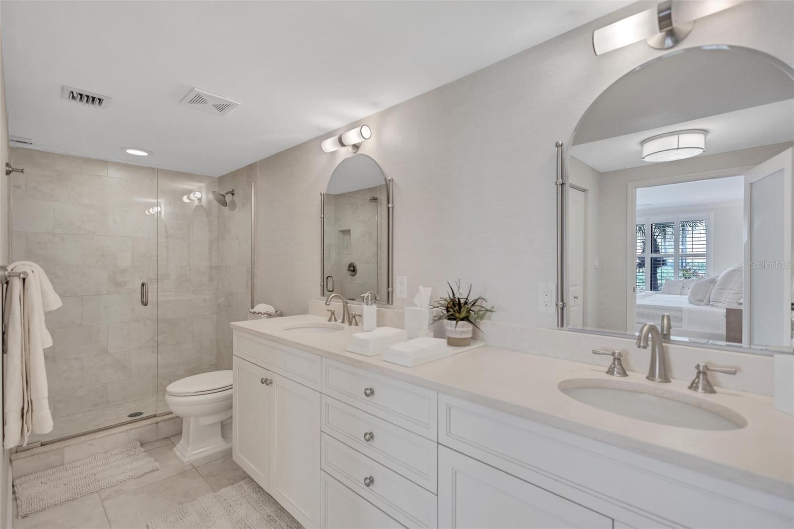 SIESTA BREAKERS - Residential