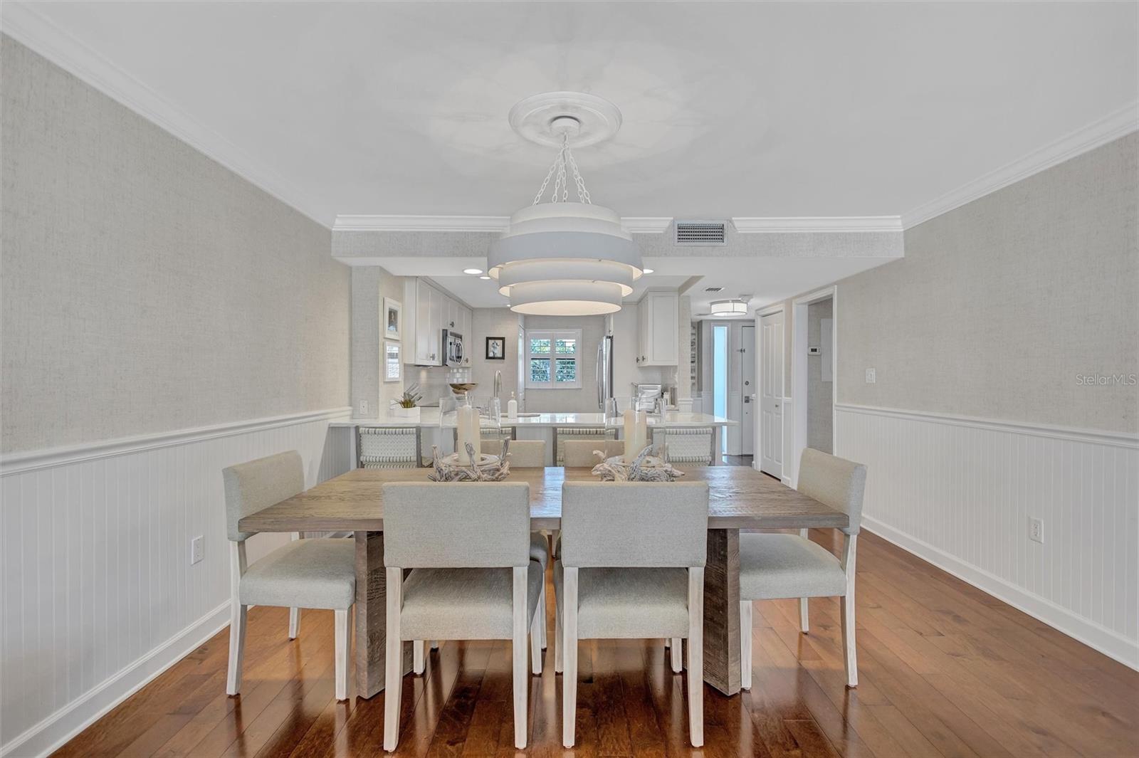 SIESTA BREAKERS - Residential