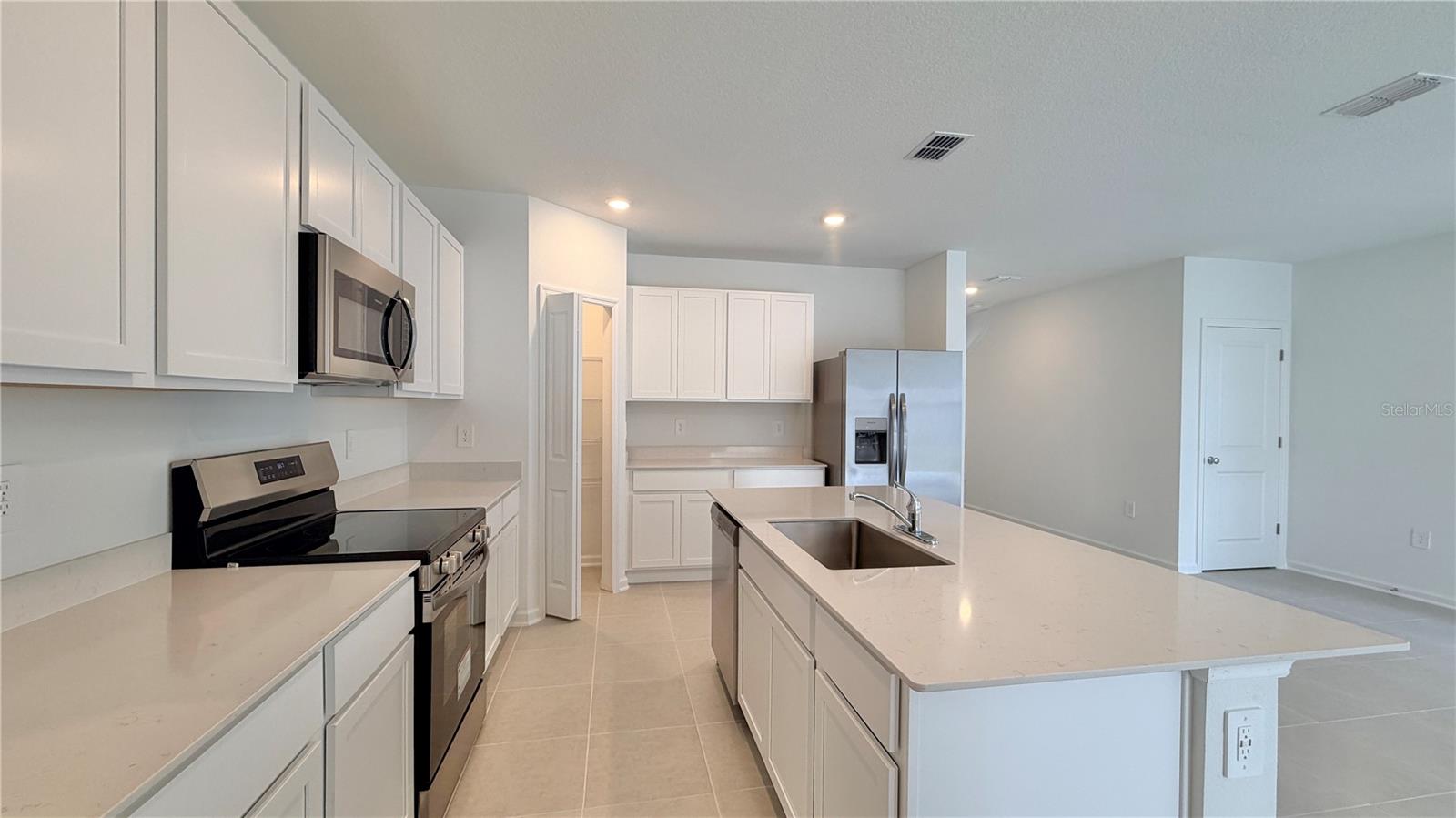 HUNT CLUB/LK WALES PH 1 - Residential Lease