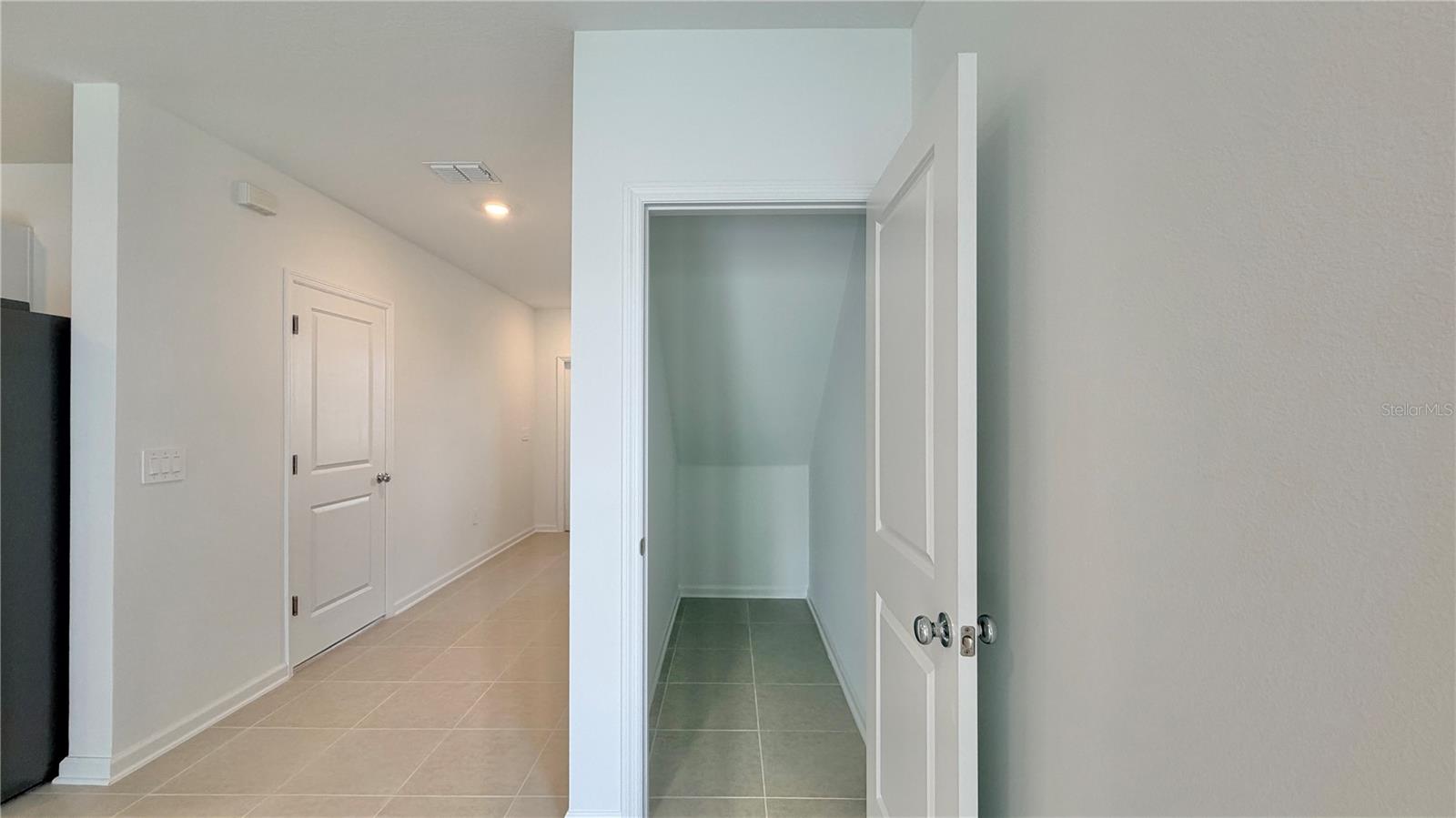 HUNT CLUB/LK WALES PH 1 - Residential Lease