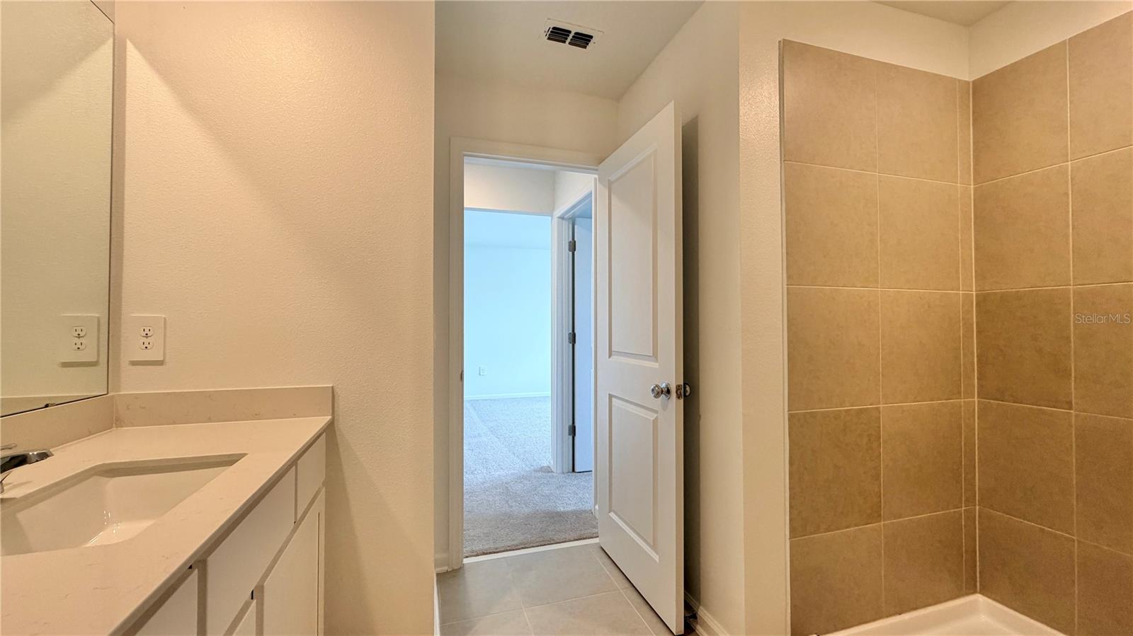 HUNT CLUB/LK WALES PH 1 - Residential Lease