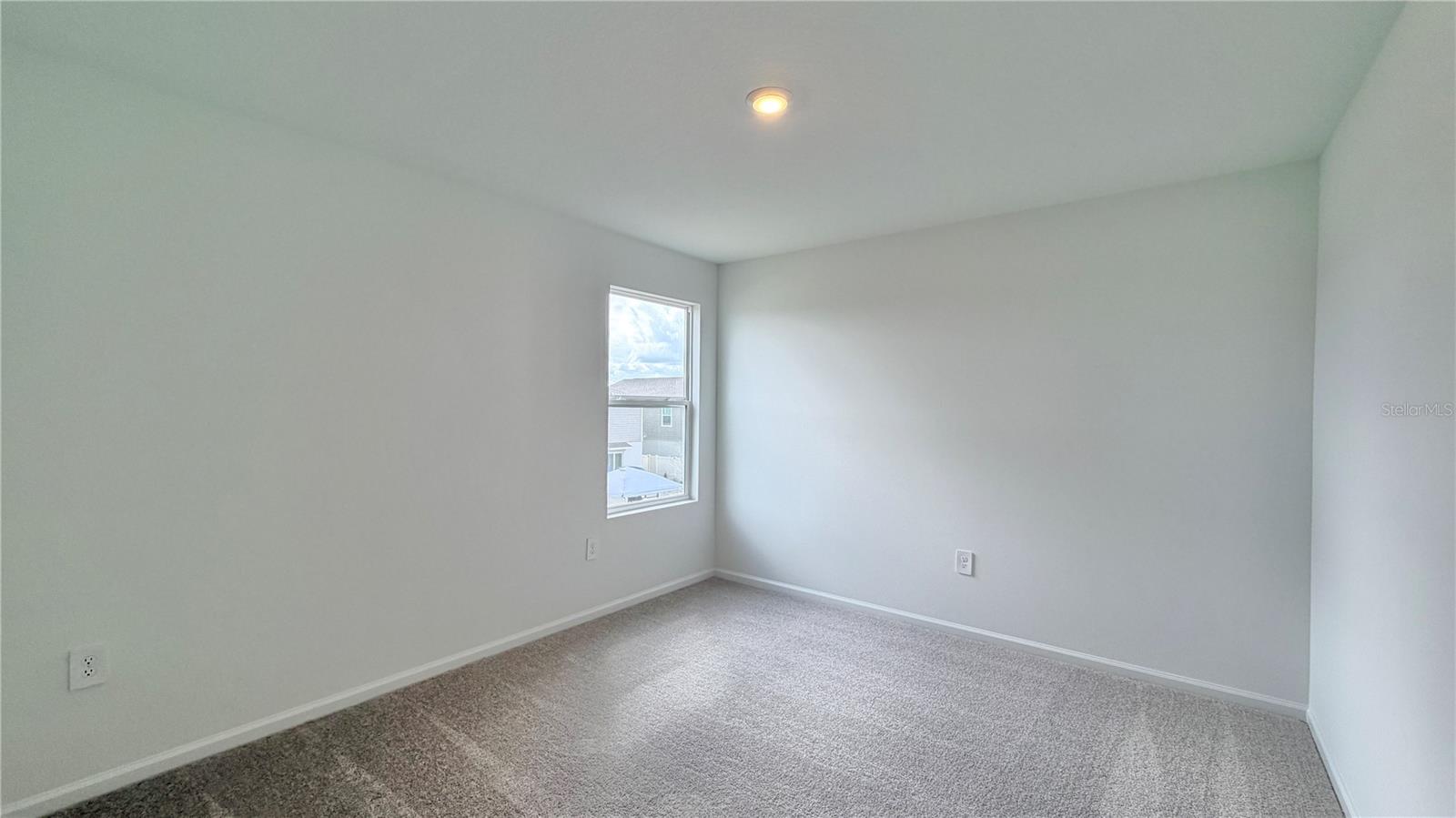 HUNT CLUB/LK WALES PH 1 - Residential Lease