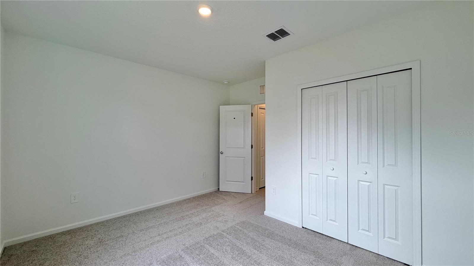 HUNT CLUB/LK WALES PH 1 - Residential Lease