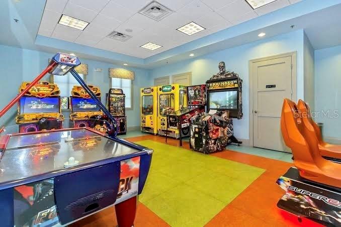 CHAMPIONS CLUB CONDO PH 3 - Residential Lease