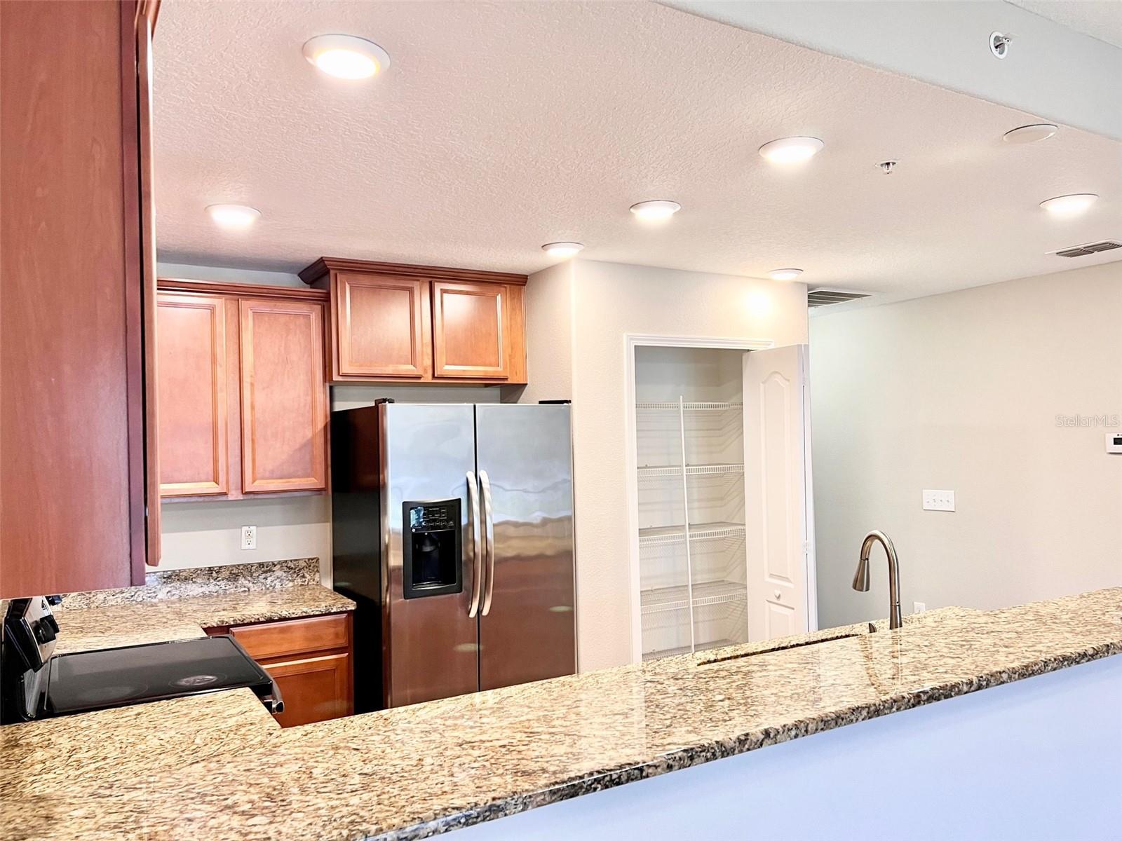 CHAMPIONS CLUB CONDO PH 3 - Residential Lease